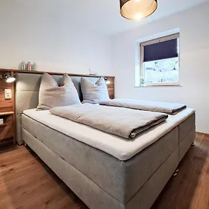 Apartment Alpenglueck Hoch3, Oy-Mittelberg